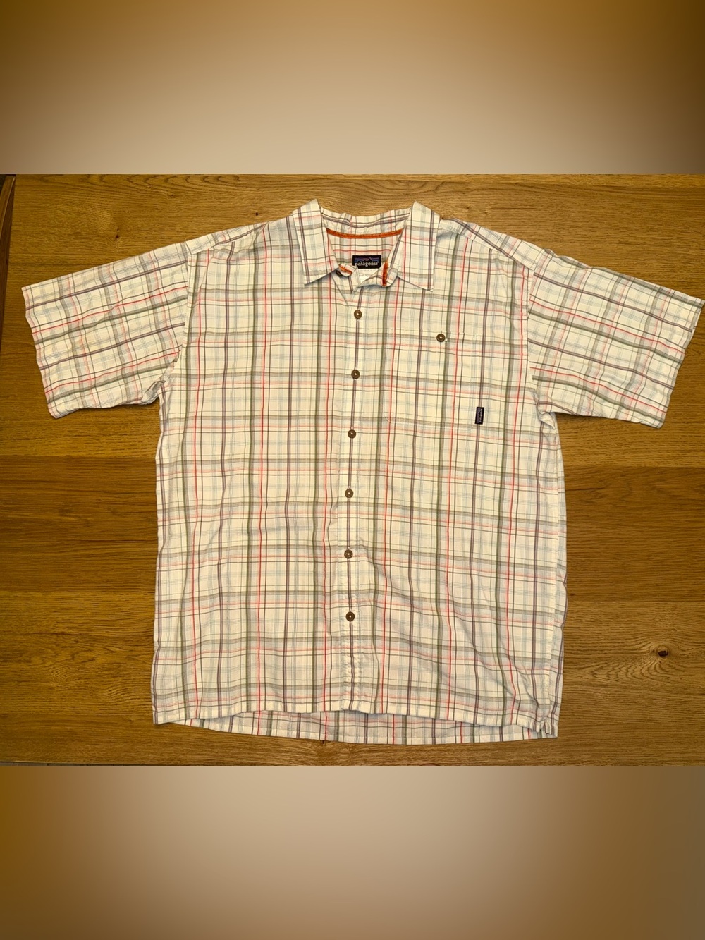 Patagonia | White Short-Sleeve Plaid Button-Down Stripes | Size L